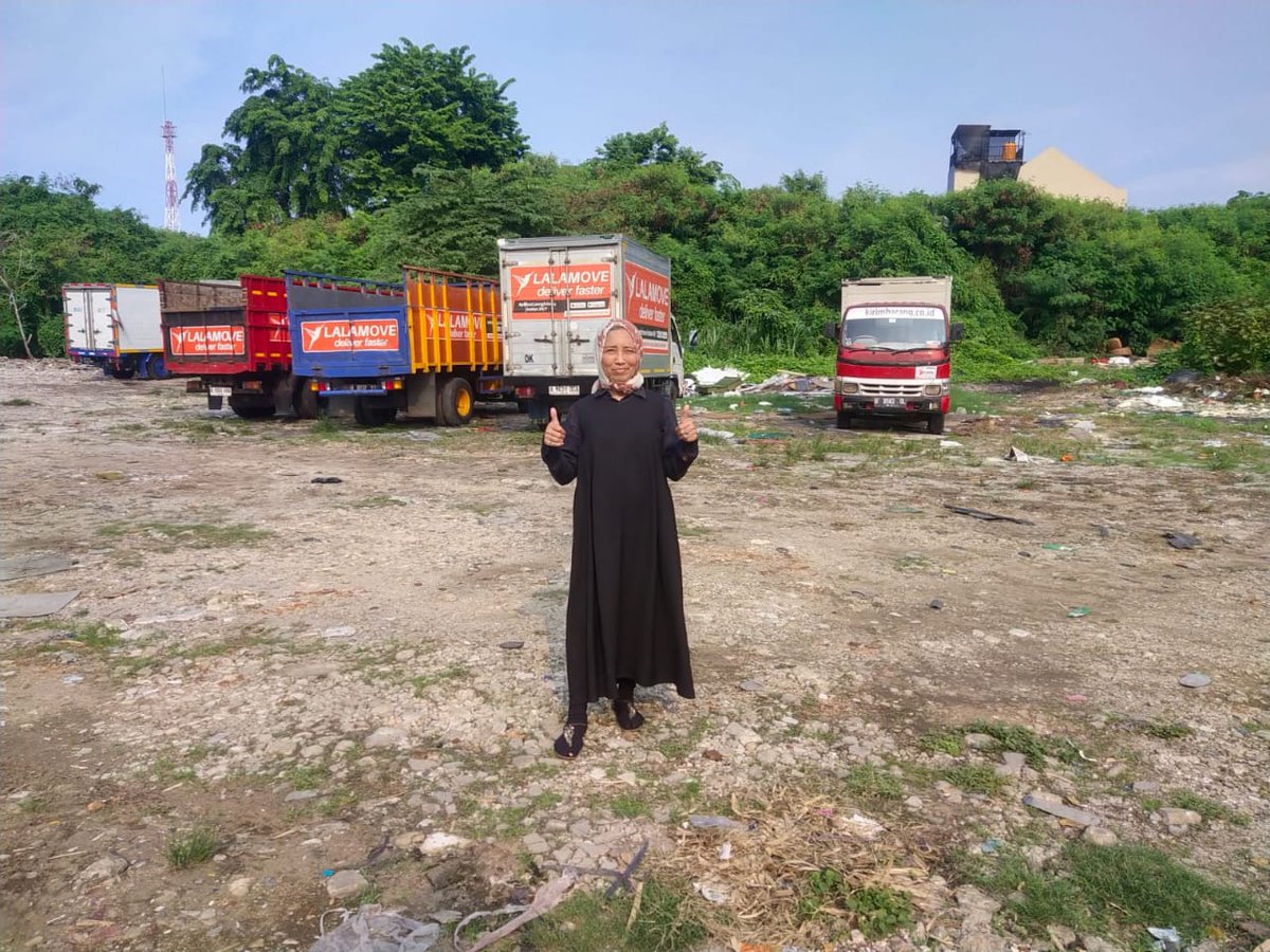 TusbolWawan's tweet photo. Kader @psi_id namanya Gina Erry Hernawati, mafia tanah, tukang tipu. Direktur PT. Wahyu Tatawasana, perusahaan abal2
CC: @kaesangp https://t.co/UfSaWUiykO