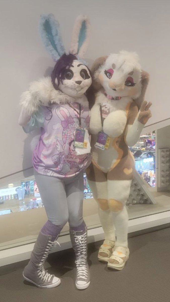 Found a <a href="/naomibun/">Naomi 🐰💖</a> at #AC2025 #anthrocon2025