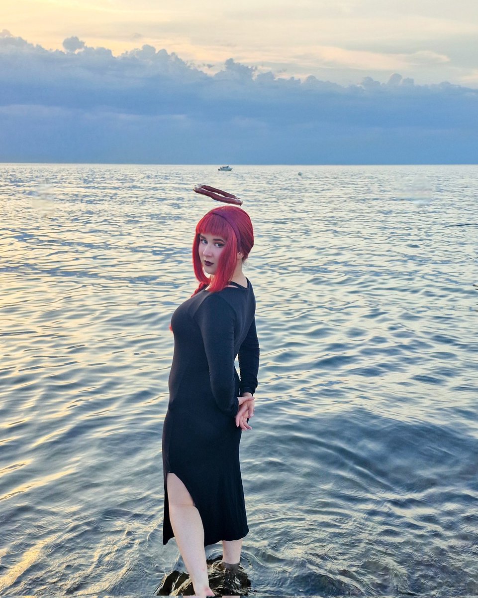 arinachu_'s tweet photo. makima at the beach ⛱️

#chainsawman #chainsawmancosplay https://t.co/nx0pmRzhvi