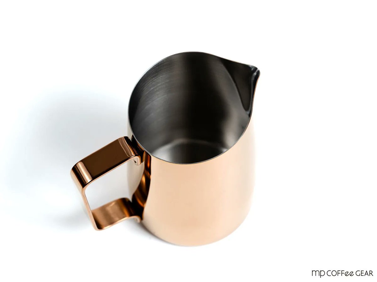mpcoffeegear's tweet image. #WPM #ステンレス #シャープスパウト
200-260ml位のサイズのカップで #ラテ を作るのに適した450ccの #ミルクピッチャー
外面が高級感ある #ローズゴールド 仕様
#エスプレッソ #ミルクフォーム #コーヒー #珈琲
mpcoffeegear.com/?pid=180943508