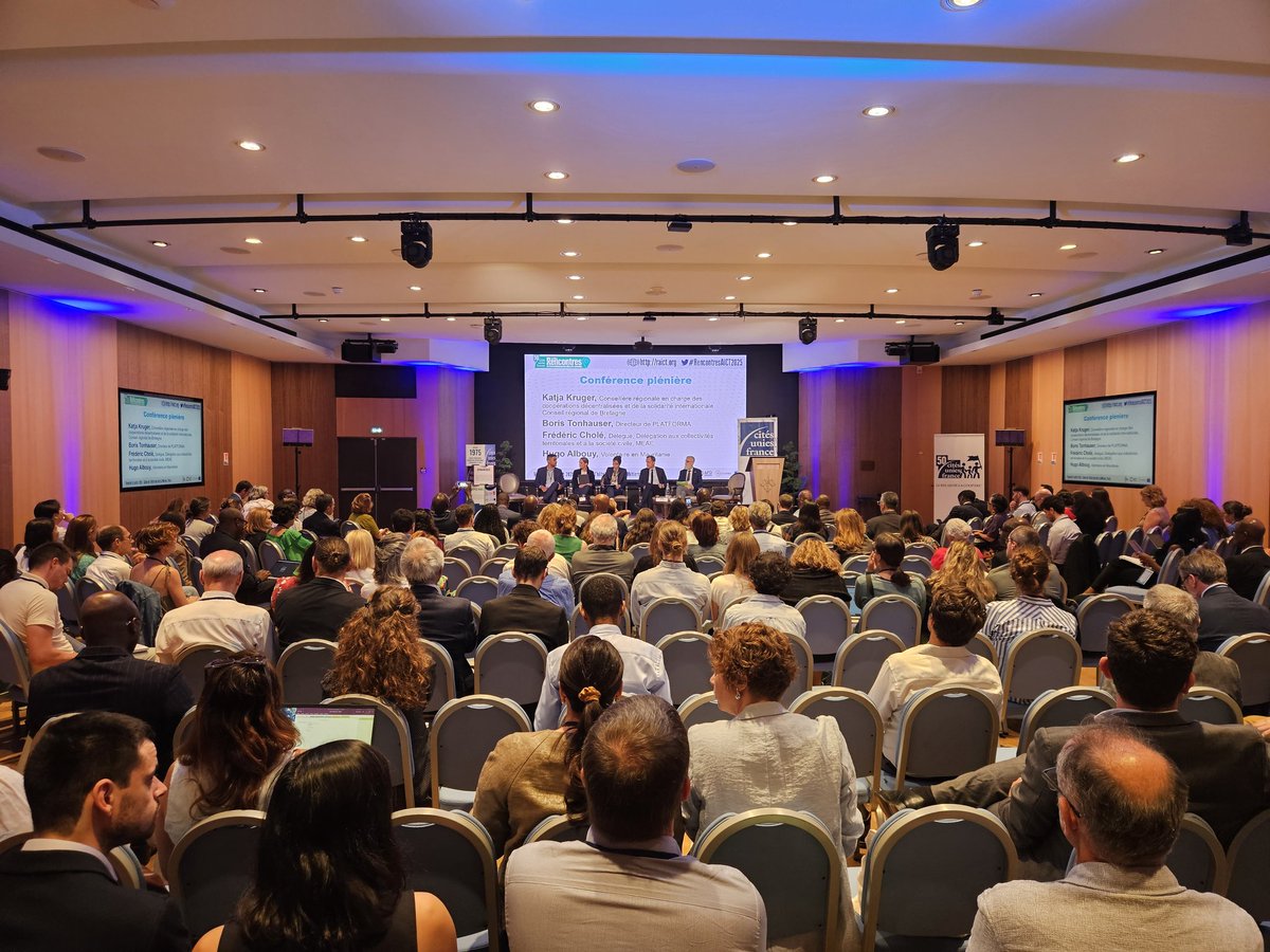 Cités Unies France (@citesuniesfr) on Twitter photo 📣La conférence plénière des #RencontresAICT2025 est lancée ! Suivez avec nous les échanges sur le futur de l'action internationale des #CollTerr à l'occasion des 50 ans de <a href="/CitesUniesFR/">Cités Unies France</a>, en se projetant 50 ans plus tard 📣La conférence plénière des #RencontresAICT2025 est lancée ! Suivez avec nous les échanges sur le futur de l'action internationale des #CollTerr à l'occasion des 50 ans de <a href="/CitesUniesFR/">Cités Unies France</a>, en se projetant 50 ans plus tard