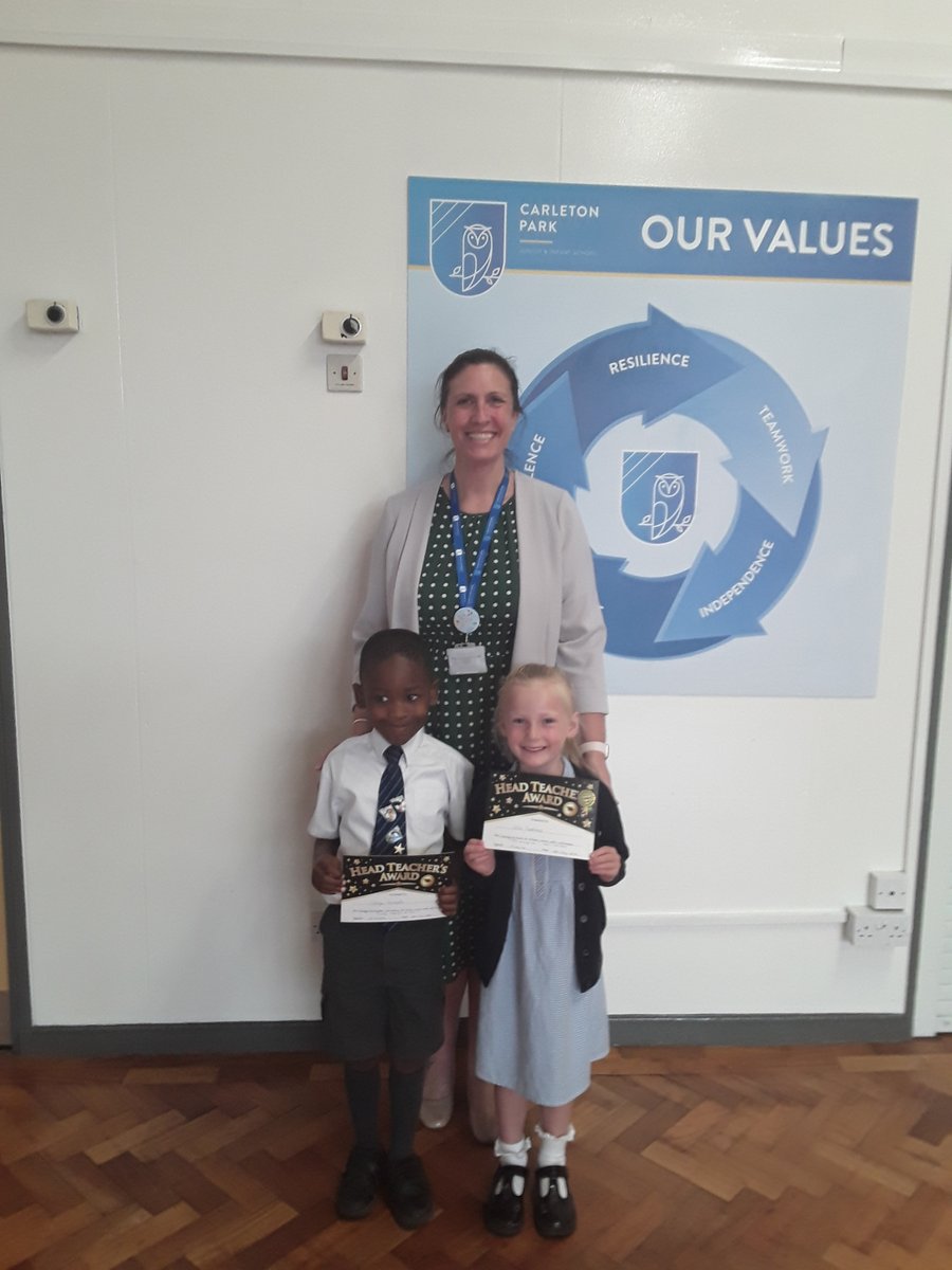 Congratulations to the children who received the Headteacher's Award and Star of the Week. Well done everyone! #TeamCP