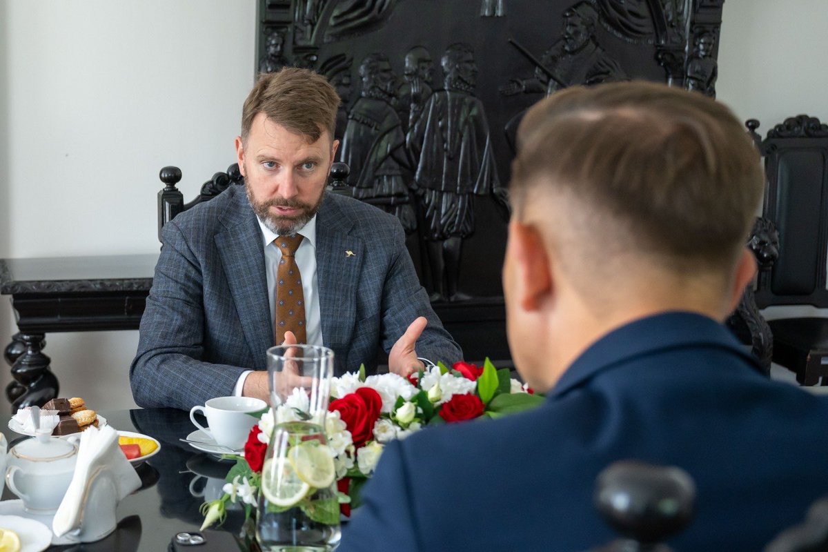 AusAmbPoland's tweet image. 🇦🇺 Australia and 🇵🇱 Poland cooperate closely on criminal justice matters. Great meeting this week with Secretary of State at the Ministry of Justice, @ArkadiuszMyrcha, to discuss this important part of our bilateral relationship ⚖️