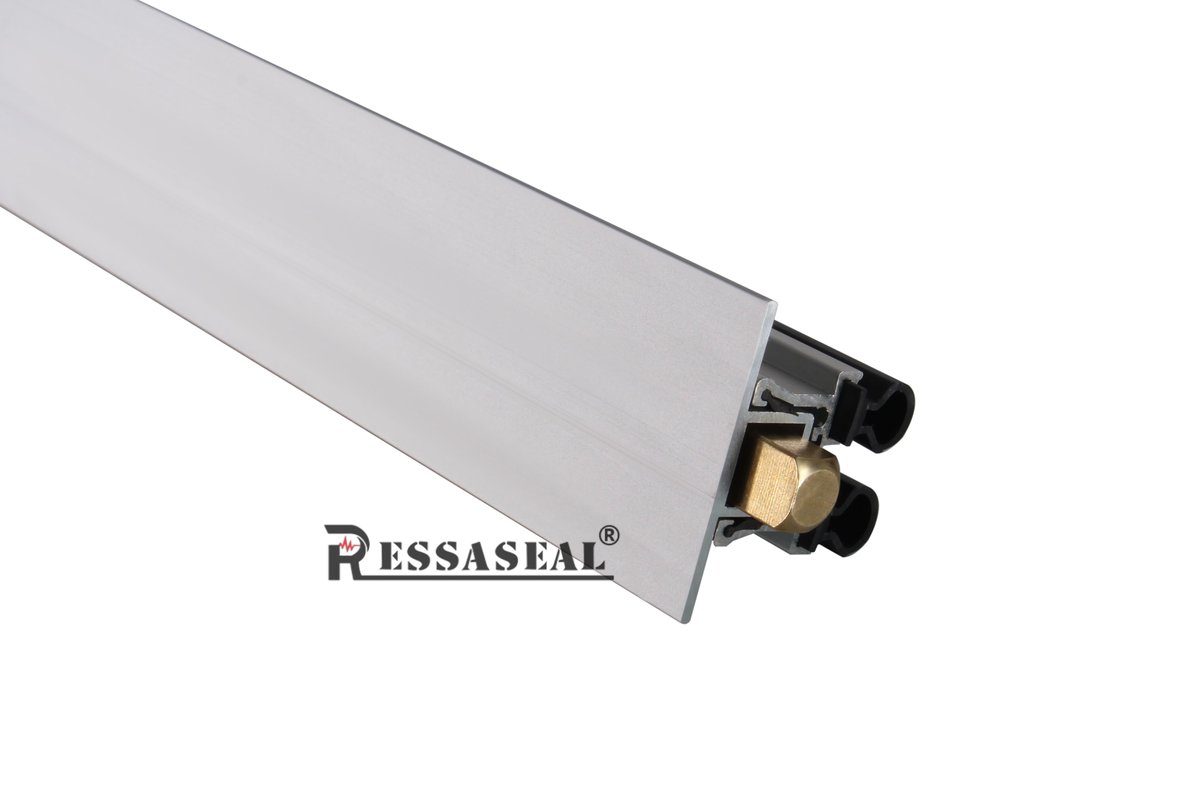 Ressaseal automatic door sweep RMD-BZQD features dual silicone rubber extrusions

#Automaticdoorsweep
#Automaticdoorbottom