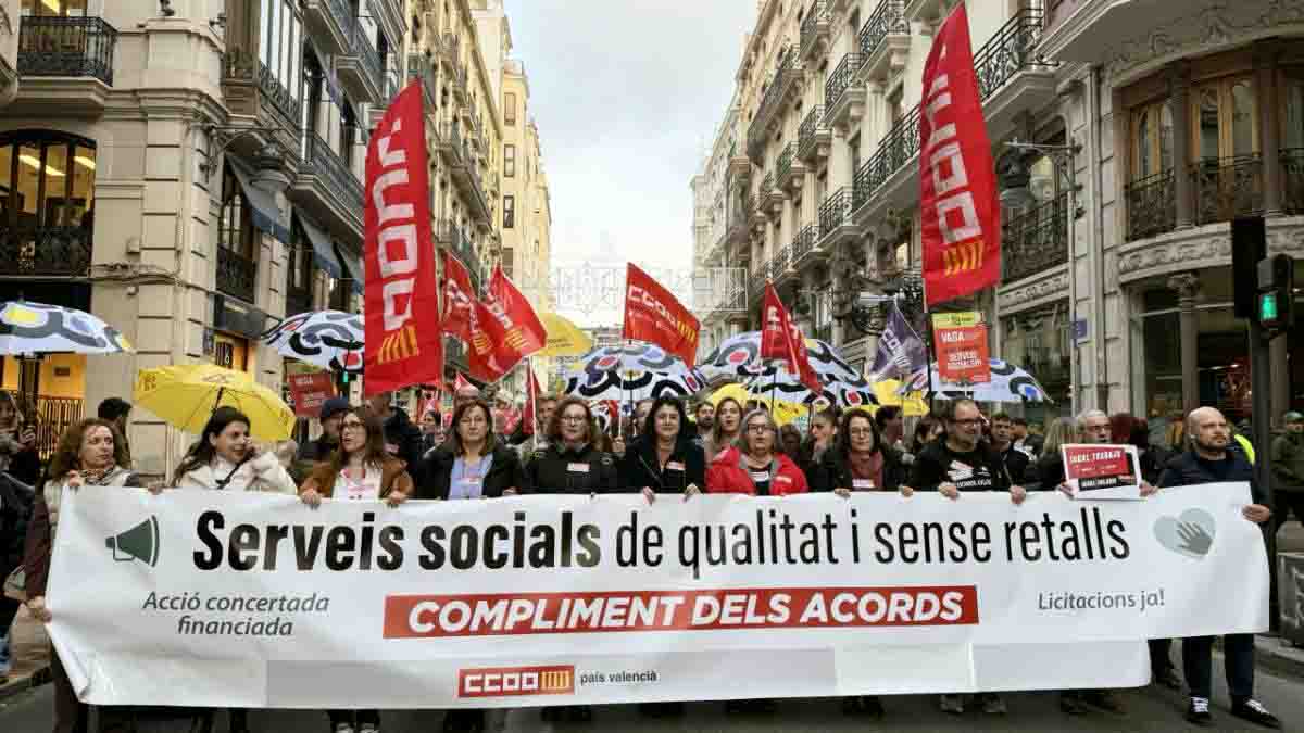 CCOO País Valencià (@ccoopv) on Twitter photo ✍🏽+100 alegaciones a las órdenes que regulan los centros, servicios y programas del Sistema Público de Servicios Sociales.
📣 <a href="/abelenmm/">Ana Belén Montero</a>: <a href="/ccoopv/">CCOO País Valencià</a> denuncia el gravísimo desamparo institucional que supone empeorar la atención a la población + vulnerable 🔗acortar.link/ygXXFZ ✍🏽+100 alegaciones a las órdenes que regulan los centros, servicios y programas del Sistema Público de Servicios Sociales.
📣 <a href="/abelenmm/">Ana Belén Montero</a>: <a href="/ccoopv/">CCOO País Valencià</a> denuncia el gravísimo desamparo institucional que supone empeorar la atención a la población + vulnerable 🔗acortar.link/ygXXFZ