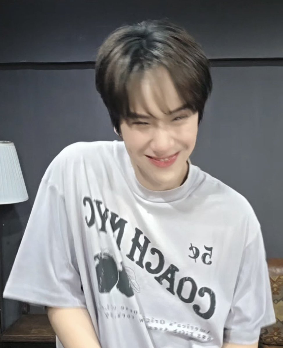 fxxnxxx's tweet photo. ปะป๊ายัยนุ้วเน้กสวยเว่อ หัวกะไดไม่เคยแห้ง https://t.co/7HsWJXewYd