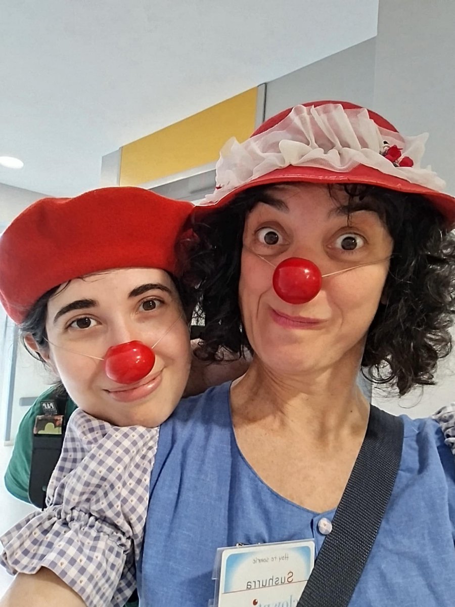 Clowntigo Payasos H. (@clowntigo) on Twitter photo "Me importas tú y tú y tú y solamente tú...."
Los jueves por la mañana visitamos a personas adultas en el Hospital Cruz Roja de Gijón gracias al apoyo de la <a href="/FundAlimerka/">Fundación Alimerka</a>
#clowntigopayasasdehospital "Me importas tú y tú y tú y solamente tú...."
Los jueves por la mañana visitamos a personas adultas en el Hospital Cruz Roja de Gijón gracias al apoyo de la <a href="/FundAlimerka/">Fundación Alimerka</a>
#clowntigopayasasdehospital