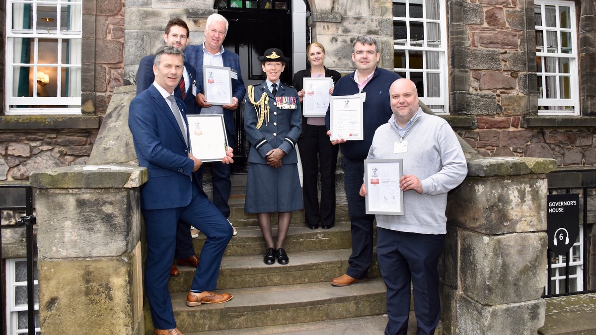 hrfca's tweet image. A 21-Gun Salute was fired at @edinburghcastle to mark His Majesty The King’s birthday and the start of Royal Week celebrations in Scotland: hrfca.co.uk/news/gun-salut….
#Congratulations to the #ArmedForcesCovenant and Defence Employer Recognition Scheme Award recipients! 🏰🏴👑…