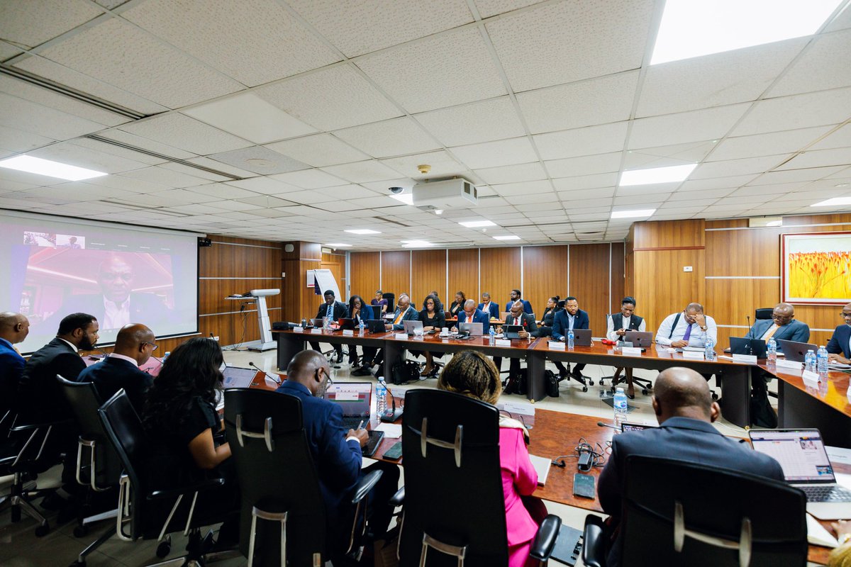 Transcorppower_'s tweet image. The second half of the year is here and our focus is clear. To deliver with excellence and deepen operational efficiency, as we continue to Improve Lives and Transform Africa

#TranscorpTransforms
#Transcorppower