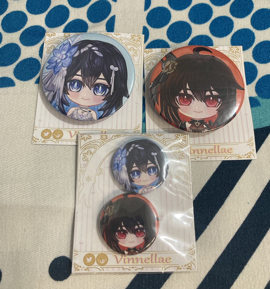 OMAHGOSH YOU DUNNO HOW I'M GOING CRAZY RIGHT NOW I CAN'T BELIEVE I ACTUALLY FOUND SOMEONE SELLING SEELE PINS I'M CRYING TEARS OF JOY UEEEUEUEEEUEEEUEUEUEEUEEEUEEEUEUEUEUEEUEE