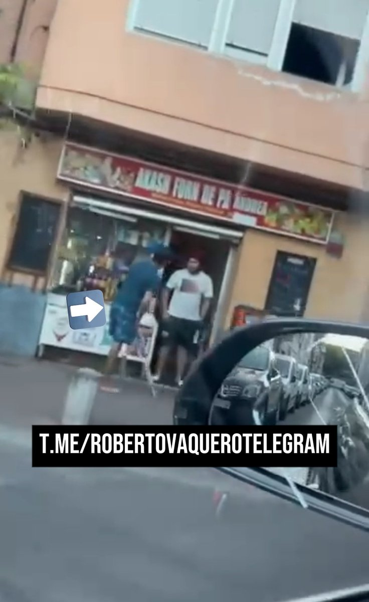 Los vecinos de Sabadell me piden que difunda el rostro de este indeseable. 

Es uno de los magrebíes que se están dedicando a robar a las niñas del barrio. Según los vecinos, es uno de los más peligrosos. 

Hace unas semanas, publiqué un vídeo en mis redes en el que se veía a