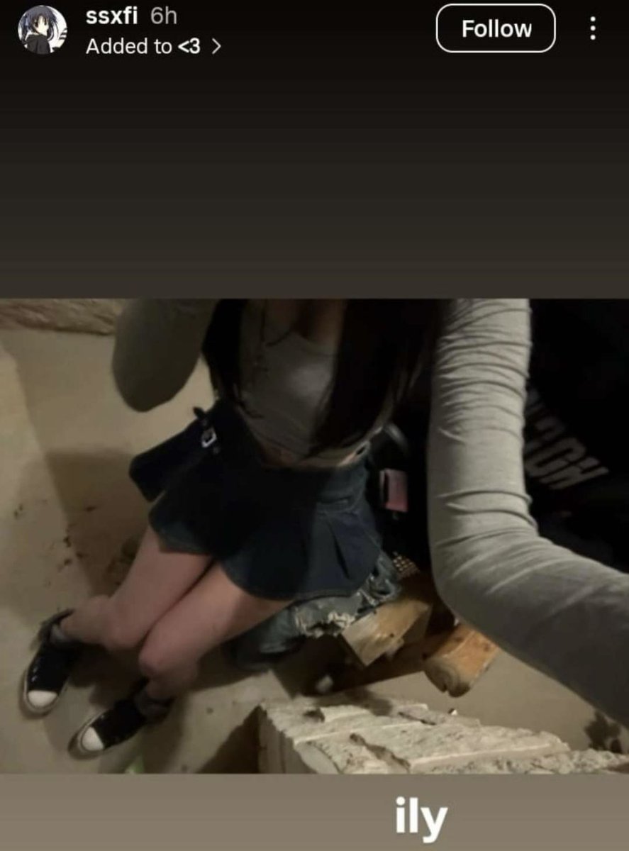 exposingsofi's tweet image. sofi in a crackhouse with shit on the floor with her new bf 🥰