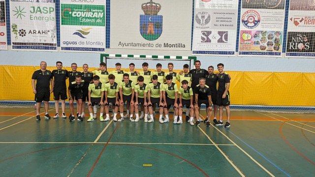 El Dr. Víctor Laínez participó en junio en las 35 Jornadas de la AEMB con la ponencia “Experiencia como médico de club y selección”, y formó parte del equipo médico de la de la Selección Nacional Sub-17 de Fútbol Sala (III Copa Diputación de Córdoba).
¡Gracias por la confianza!