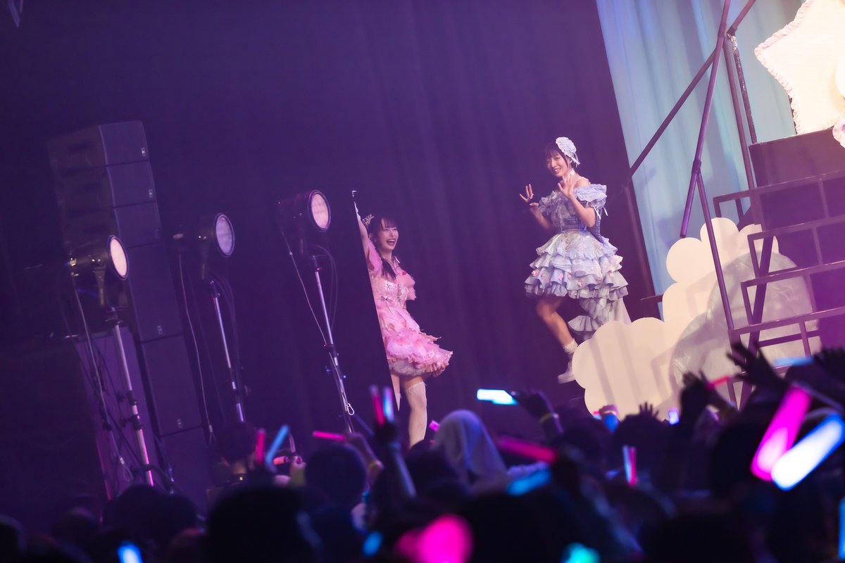qumali_yuu's tweet photo. おいでよ！Zeppデパート〜早桜ニコ・優雨ナコ卒業公演〜

本当に本当にありがとうございました！
９年間アイドルで居させてくれてありがとう！楽しかったし、幸せでした🫧

みんなが健康でハッピーでいてくれたら嬉しいです💐

#Zeppデパート0702 https://t.co/nh1KAJ5ej4