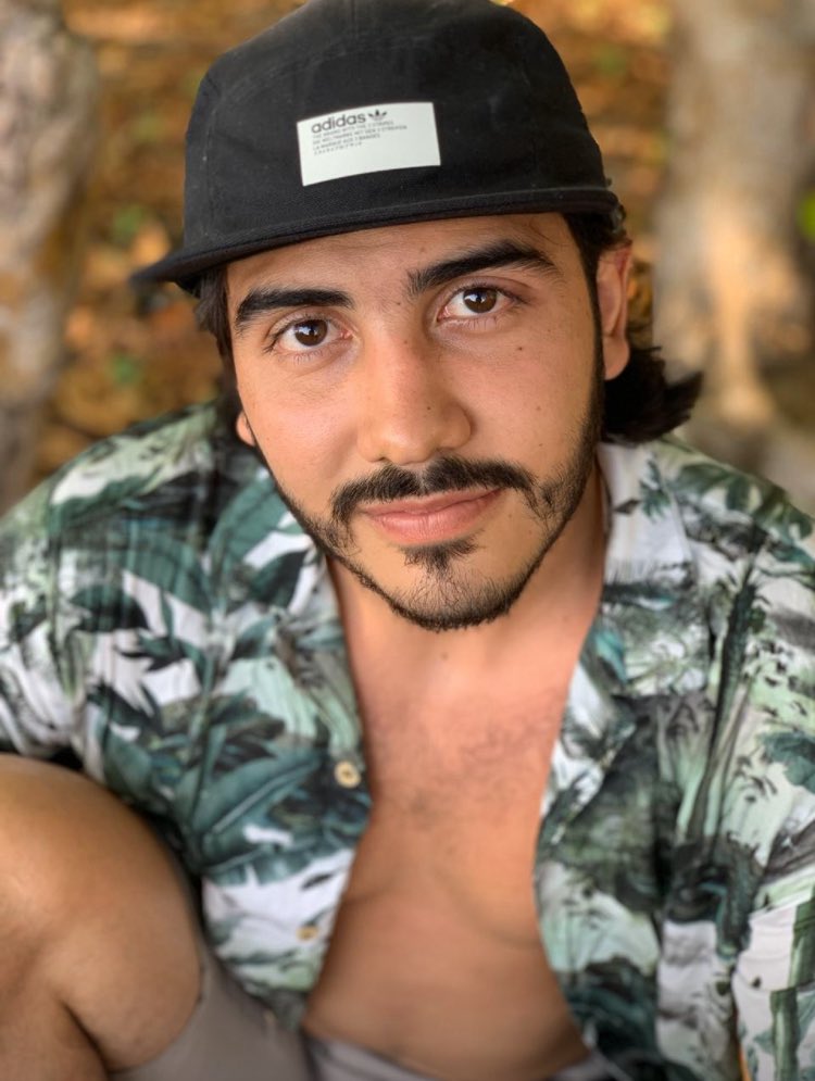 claoyepes's tweet photo. #DondeEstaCamilo #AndresCamiloNoAparece Dios 1.183 días esperando! Humanizamos los animales y somos inhumanos? Parece ser! La Vida del ser humano no vale nada, Yo seguiré buscando y preguntando a mi manera hasta que alguien se apiade y me digan dónde dejaron mi hijo, lo que quede https://t.co/CdWAlfWH6o