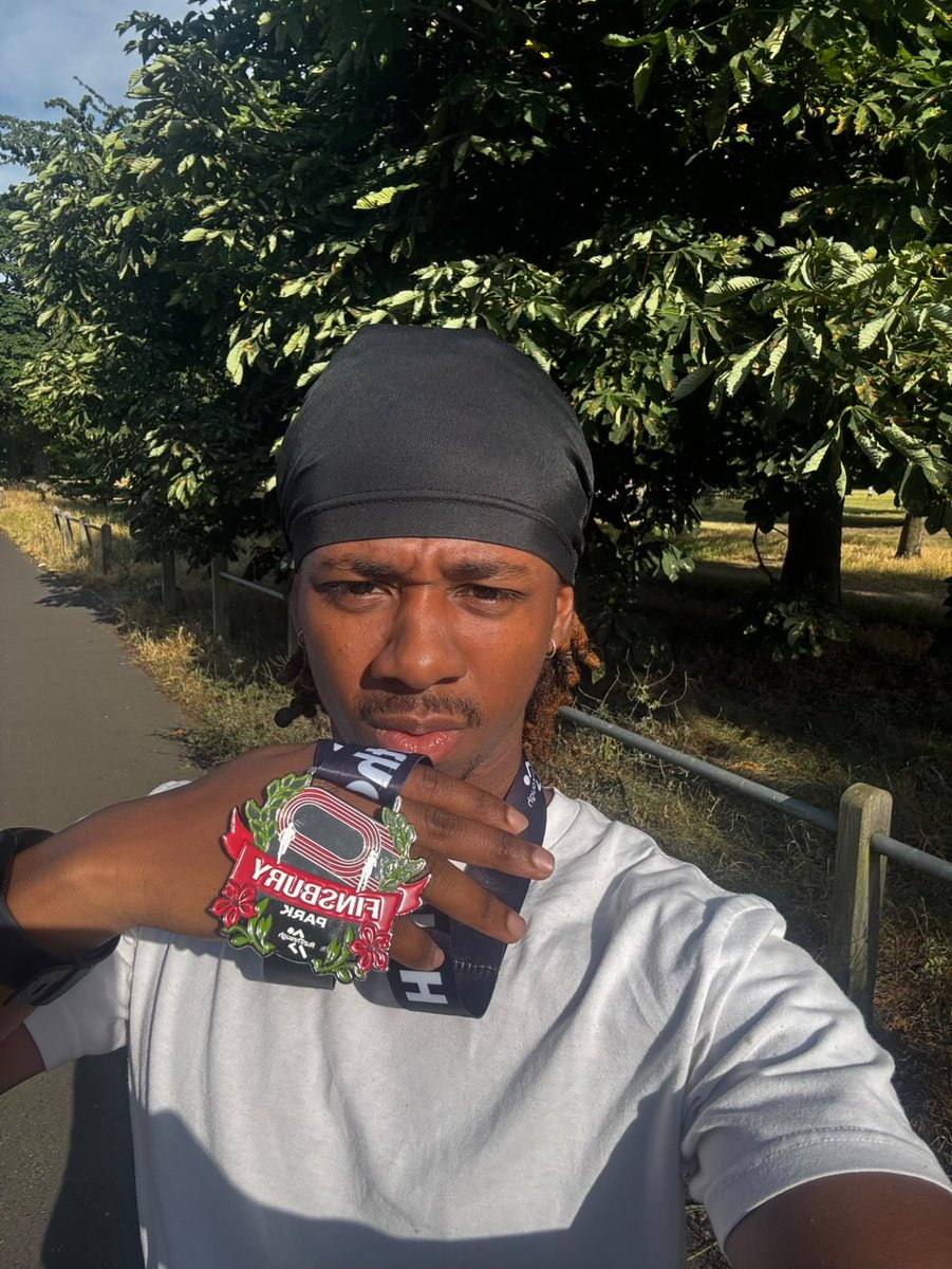 SickleCellUK's tweet image. 🏃🏿Huge shoutout to Tyler, who ran the Finsbury Park Half Marathon on 15 June 2025 and raised £650 for the Sickle Cell Society! ✊🏿🩸
Want to keep supporting or read his story?
🔗 buff.ly/vGQ0GcJ
#SickleCell #Fundraising #ThankYouTyler #SupportSickleCell