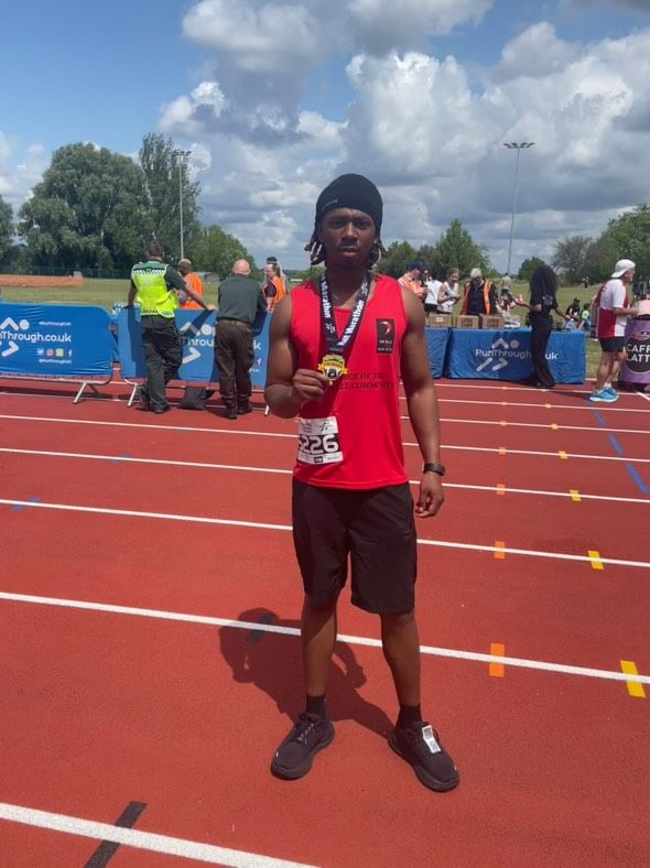 SickleCellUK's tweet image. 🏃🏿Huge shoutout to Tyler, who ran the Finsbury Park Half Marathon on 15 June 2025 and raised £650 for the Sickle Cell Society! ✊🏿🩸
Want to keep supporting or read his story?
🔗 buff.ly/vGQ0GcJ
#SickleCell #Fundraising #ThankYouTyler #SupportSickleCell