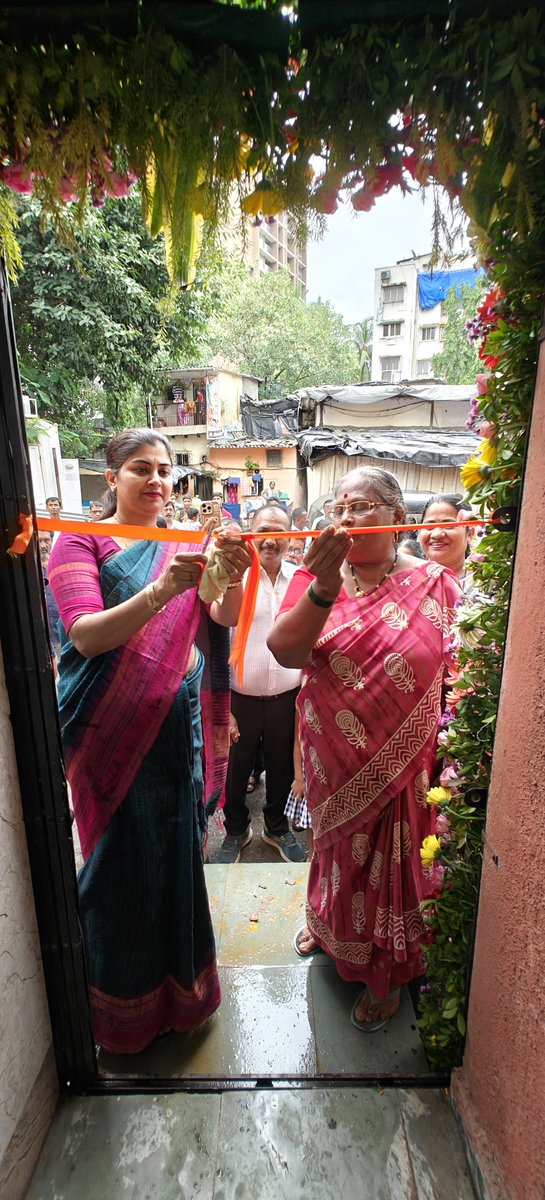 TukaramKate's tweet image. प्रभाग क्र.१४६ अणुशक्ती नगर येथे नव्या सार्वजनिक शौचालयाचे लोकार्पण नगरसेविका सौ. समृद्धी गणेश काते यांच्या प्रयत्नातून पार पडले. महिलांच्या व ज्येष्ठ नागरिकांच्या मागणीनंतर ही महत्त्वाची सुविधा उपलब्ध करण्यात आली.

#tukaramkate #ChemburDevelopment #PublicWelfare #ChemburUpdates