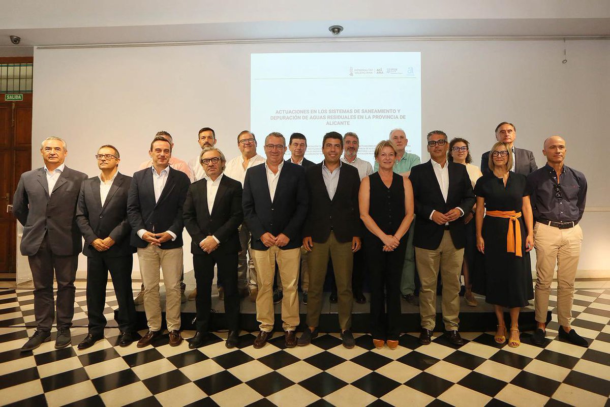Convenio histórico para realizar actuaciones de saneamiento, depuración y reutilización de aguas residuales en nuestra provincia 💧

15,5 millones de euros para ejecutar una treintena de obras en municipios de menos de 10.000 habitantes 🏗️

El presidente Toni Pérez firma con el