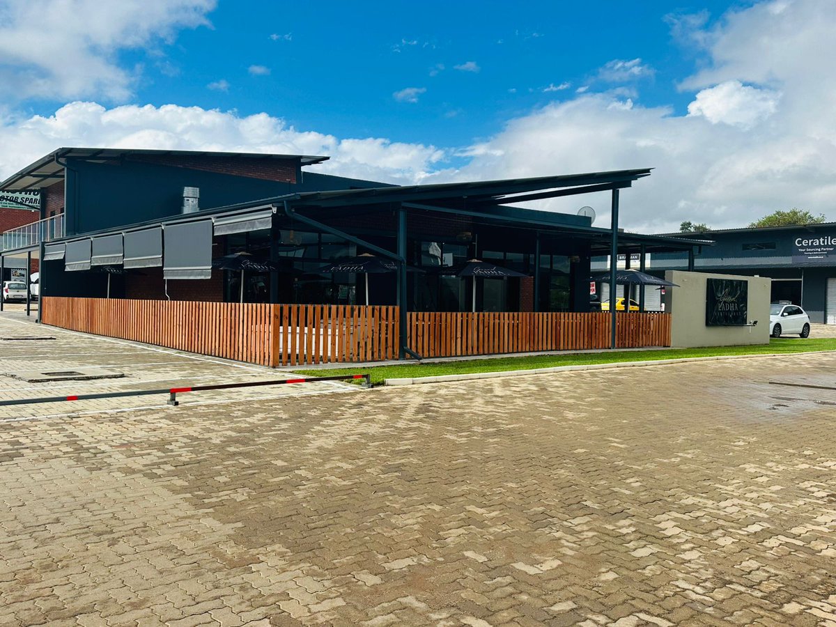 StaxCooks's tweet image. Hey guys so I&apos;m managing a lil spot in Harties called Grand Ladha Restaurant I would really appreciate it if you guys came out and supported us.

Please RT for awareness
