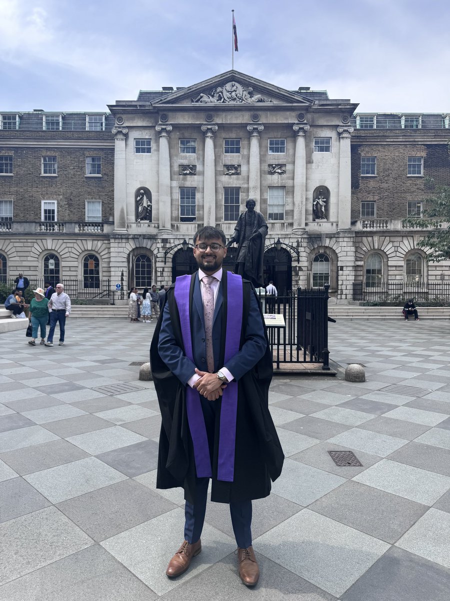drraksharma's tweet photo. From Samarth to Dr Sharma  @KingsCollegeLon https://t.co/H18GHhuKP6