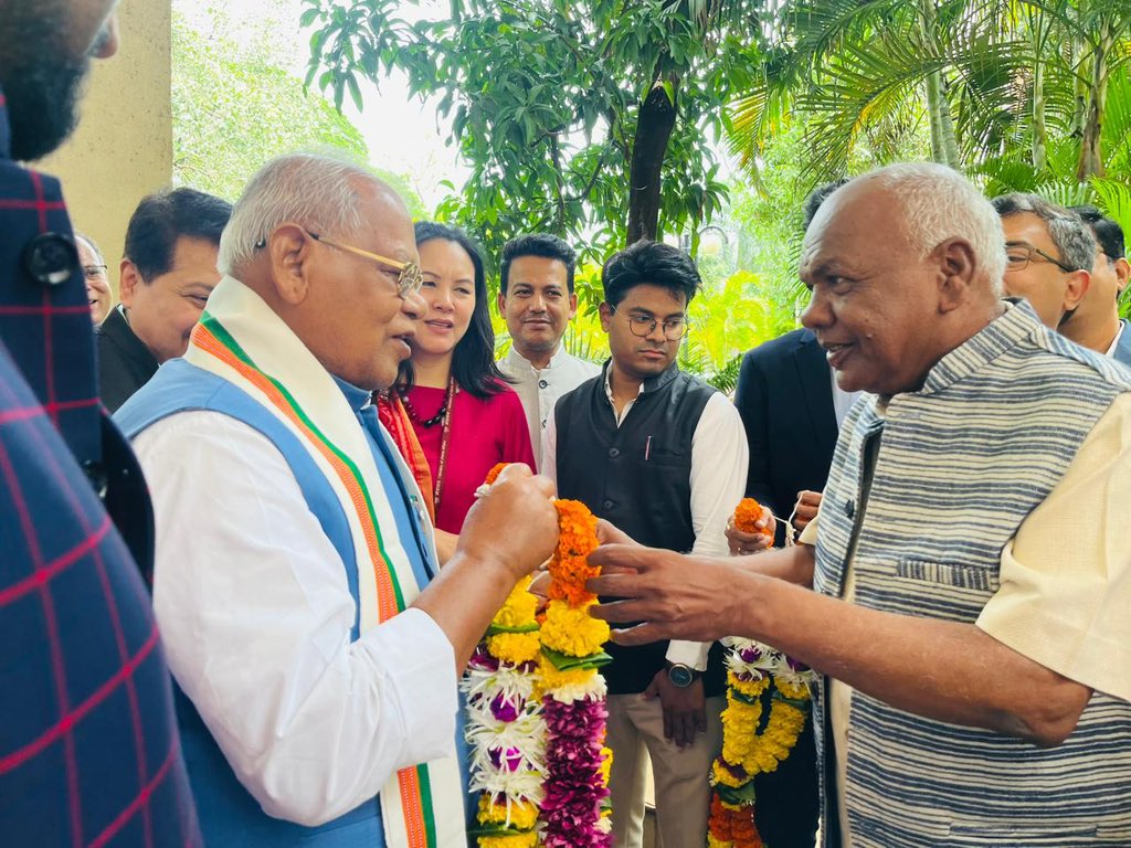 Jitan Ram Manjhi (@jitanrmanjhi) on Twitter photo рдЖрдЬ рдореБрдореНрдмрдИ рд╕реНрдерд┐рдд <a href="/minmsme/">Ministry of MSME</a> рдХреА рдЗрдХрд╛рдИ рд░рд╛рд╖реНрдЯреНрд░реАрдп рд▓рдШреБ рдЙрджреНрдпреЛрдЧ рдирд┐рдЧрдо рд▓рд┐рдорд┐рдЯреЗрдб (NSIC) рдореЗрдВ рдЕрдзрд┐рдХрд╛рд░рд┐рдпреЛрдВ рдХреЗ рд╕рд╛рде рд╕рдореАрдХреНрд╖рд╛рддреНрдордХ рдмреИрдардХ рдХрд┐рдпрд╛ рд╕рд╛рде рд╣реА рдиреЗрд╢рдирд▓ SC/ST рд╣рдм рдХреЗ рд▓рд╛рднрд╛рд░реНрдерд┐рдпреЛрдВ рдХреЛ рдкреНрд░рдорд╛рдг рдкрддреНрд░ рднреА рд╡рд┐рддрд░рд┐рдд рдХрд┐рдпрд╛ред
<a href="/narendramodi/">Narendra Modi</a>
<a href="/PMOIndia/">PMO India</a>
<a href="/NSICLTD/">NSIC</a> рдЖрдЬ рдореБрдореНрдмрдИ рд╕реНрдерд┐рдд <a href="/minmsme/">Ministry of MSME</a> рдХреА рдЗрдХрд╛рдИ рд░рд╛рд╖реНрдЯреНрд░реАрдп рд▓рдШреБ рдЙрджреНрдпреЛрдЧ рдирд┐рдЧрдо рд▓рд┐рдорд┐рдЯреЗрдб (NSIC) рдореЗрдВ рдЕрдзрд┐рдХрд╛рд░рд┐рдпреЛрдВ рдХреЗ рд╕рд╛рде рд╕рдореАрдХреНрд╖рд╛рддреНрдордХ рдмреИрдардХ рдХрд┐рдпрд╛ рд╕рд╛рде рд╣реА рдиреЗрд╢рдирд▓ SC/ST рд╣рдм рдХреЗ рд▓рд╛рднрд╛рд░реНрдерд┐рдпреЛрдВ рдХреЛ рдкреНрд░рдорд╛рдг рдкрддреНрд░ рднреА рд╡рд┐рддрд░рд┐рдд рдХрд┐рдпрд╛ред
<a href="/narendramodi/">Narendra Modi</a>
<a href="/PMOIndia/">PMO India</a>
<a href="/NSICLTD/">NSIC</a>