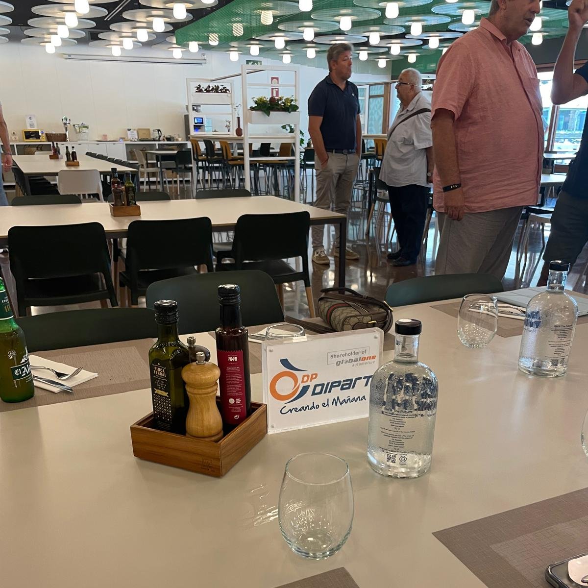 DIPART (@dipartsl) on Twitter photo 📍 Barcelona acogió la Reunión de Socios del II Trimestre 2025 de DIPART 🤝
Además, rendimos homenaje a Antonio Amores por su jubilación tras una gran trayectoria al frente de DP Service 💙🧡
¡Gracias, Antonio! 👏
🔸 #TodosSomosDIPART 🔹 📍 Barcelona acogió la Reunión de Socios del II Trimestre 2025 de DIPART 🤝
Además, rendimos homenaje a Antonio Amores por su jubilación tras una gran trayectoria al frente de DP Service 💙🧡
¡Gracias, Antonio! 👏
🔸 #TodosSomosDIPART 🔹