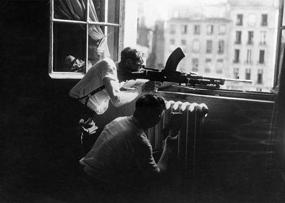 BaguetteWeapons's tweet photo. When the windows start talking french https://t.co/hjJzrQQN2j