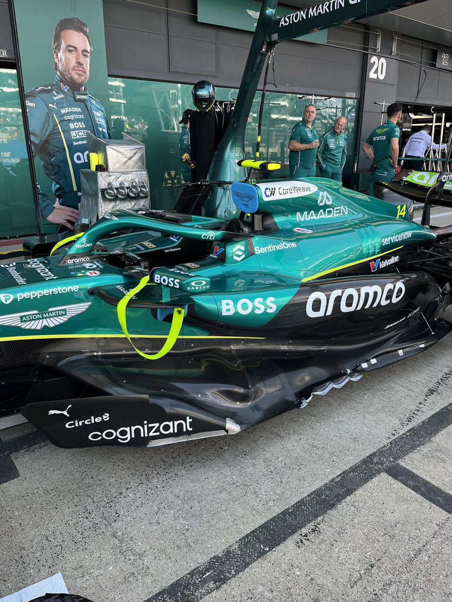 🚨 More amazing Images from <a href="/JPEIR0/">Jorge Peiró</a>  we can see the floor is little bit more sculpted

#f1 #astonmartinf1 #BritishGP #amr25 

x.com/VaibhavLanj/st…