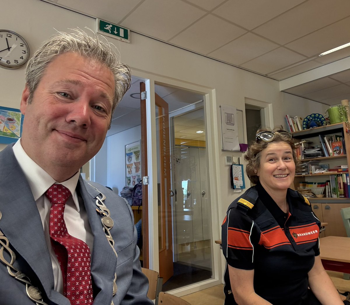 Brandweer op School! Mooie les bijgewoond van de #veiligheidsregio #utrecht op basisschool Klavertje 4 in #Oudewater Nuttig, informatief maar vooral interactief en erg belangrijk! Knap werk van Marije en Diana!
