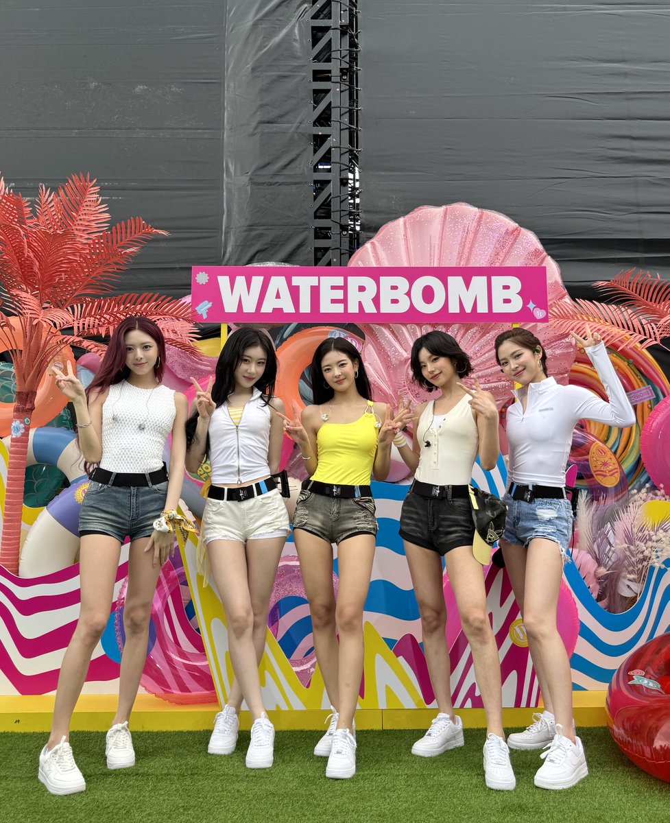 ITZY tweet media