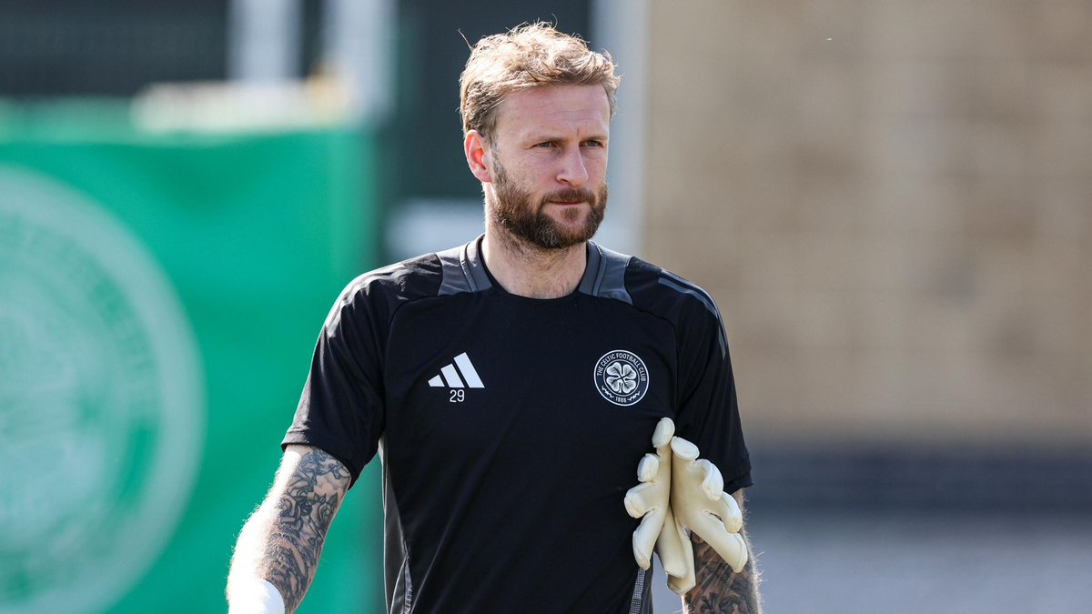 HereCelts's tweet image. 🗣️ “I could’ve stayed at Celtic and been comfortable…”
EXCLUSIVE 🗞️ | Scott Bain opens up to CeltsAreHere on leaving Celtic, family sacrifices & his hunger to be remembered again 🧤🔥
🟢 “Now it’s about putting football first.”
Full story 👇