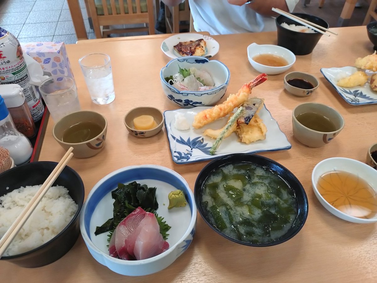四国方面に旅行行くときの朝昼兼用でびんび家は鉄板やね