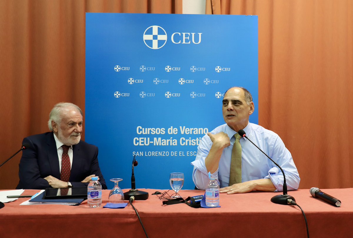 ✅ Termina la primera semana de los Cursos de Verano CEU - María Cristina en la que hemos abordando temas como pensar y enfrentar la guerra en el Siglo XXI, la relación entre la Ciencia y la Fe o la geopolítica para un mundo post-moderno.

📲 Más info en cursosverano.ceu.es