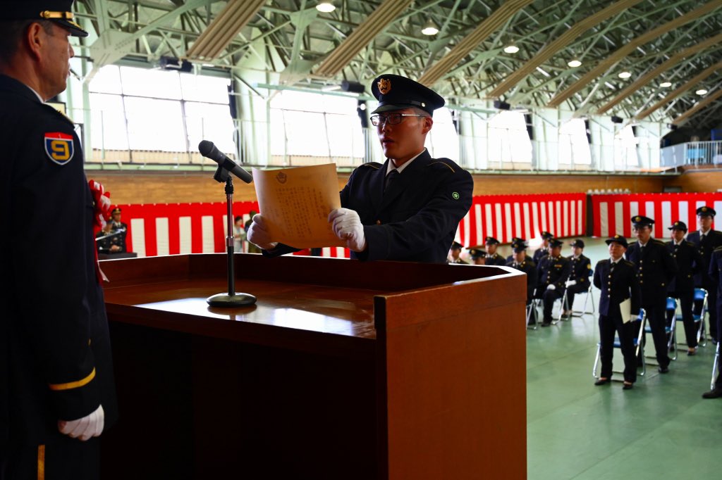 aomori_PCO's tweet image. 『新隊員修了式』
第5普通科連隊自衛官候候補生修了式が行われました🫡
春に入隊した自衛官候補生の皆さんが6月30日に無事に前期教育を修了しました😊
同期と過ごした3ヶ月で皆さん引き締まった表情でかっこ良かったです🤩

#自衛官候補生 #新隊員 #第5普通科連隊 #教育 #同期 #絆 #青森