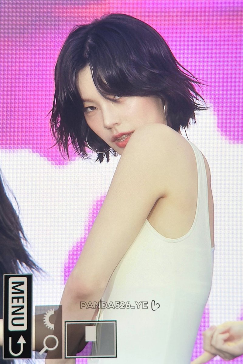 Panda526_YE's tweet photo. 250704 WATERBOMB ᥫᩣ  

🫶🏻

#있지 #ITZY #예지 #YEJI https://t.co/1Bcm7m9T0N