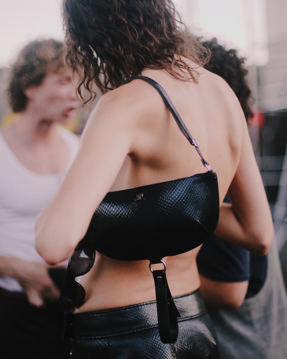 Courrèges Summer Club 2025 edition
Photographed by Cha Gonzalez

#courreges
#courregessummerclub