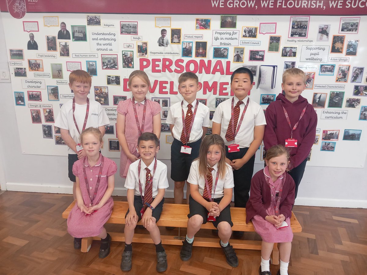 's tweet image. 🏅 This week we celebrated our Merit Certificate winners, our fantastic Year 3/4 football team! 💚💪🌟 A brilliant week of achievement, effort and team spirit all round! #WeGrow #WeFlourish #WeSucceed