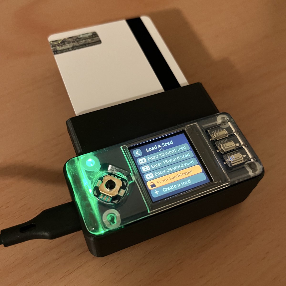 lunormin's tweet image. SEEDKEEPER + SeedSigner のセットアップ完了!
最初はうまく動かなかったんですが、@YTCryptoGuide さんに助けてもらって、原因が Raspberry Pi Zero WH にあることがわかり、対処法を教えてもらいました
今では快適に動いていて最高です!