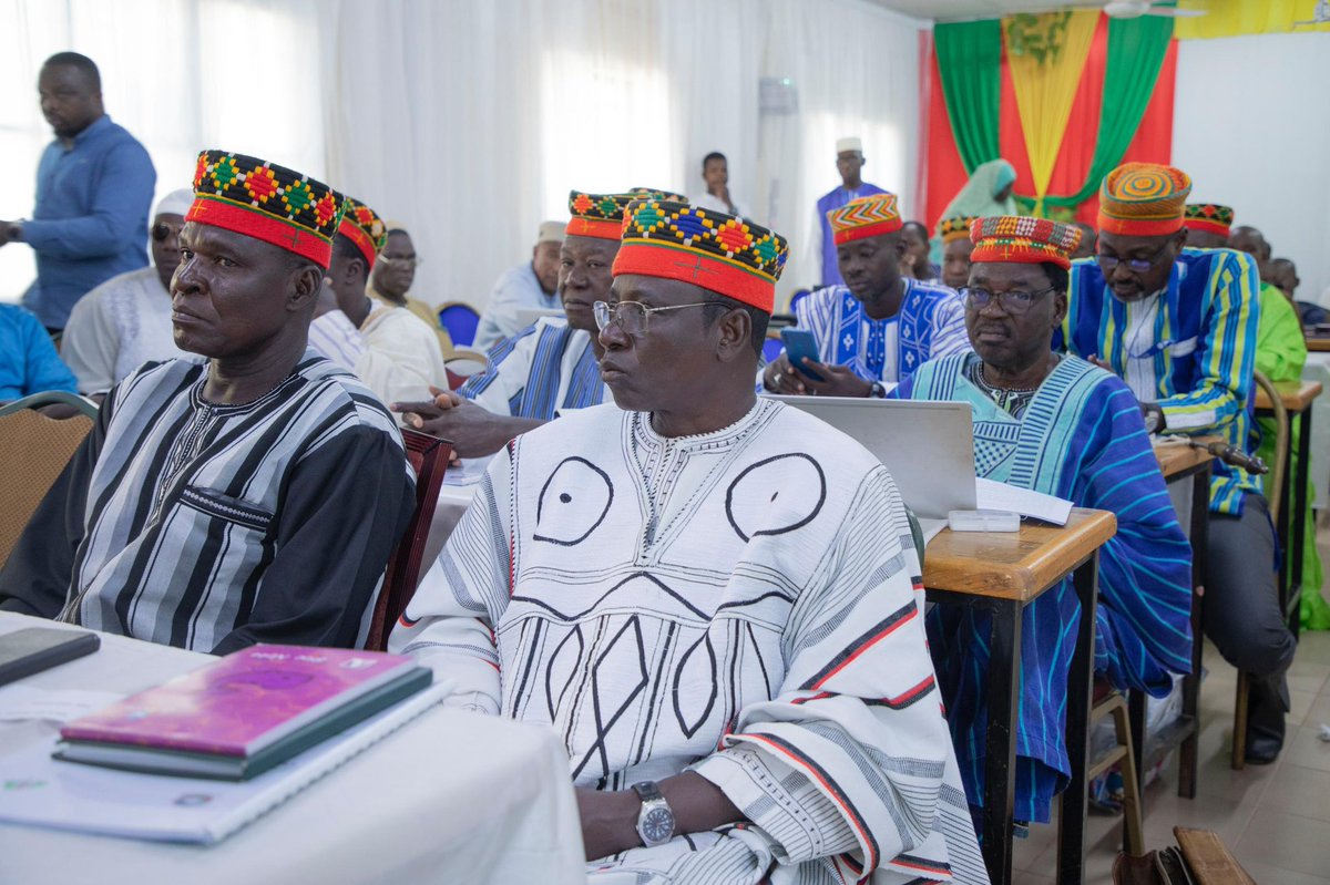 UrcbSd's tweet photo. Bonne fin de semaine à tous 
@ONUDC @EnabelAuBurkina https://t.co/2C15mMUotG