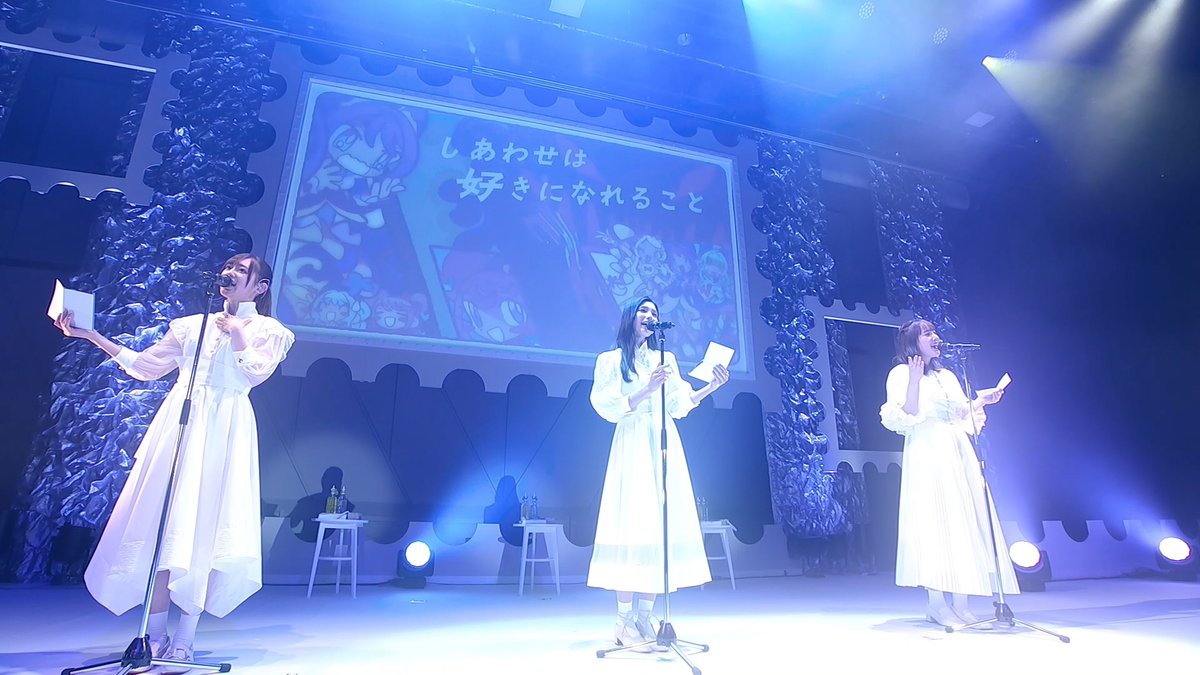 ／
8/23発売 CD＆Blu-ray『かかえきれない花束を』より、「おーる・ざ・やんぐ・ぎーくす」のパフォーマンス映像を一部公開🎊
＼

『イヤホンズ「手紙」トーク＆コンサート』の模様は丸ごとBlu-rayに収録されています😘

🎤映像はこちら
youtu.be/SlNgY0Qipec

💿️ご予約
kingeshop.jp/shop/g/gNKZM-1…