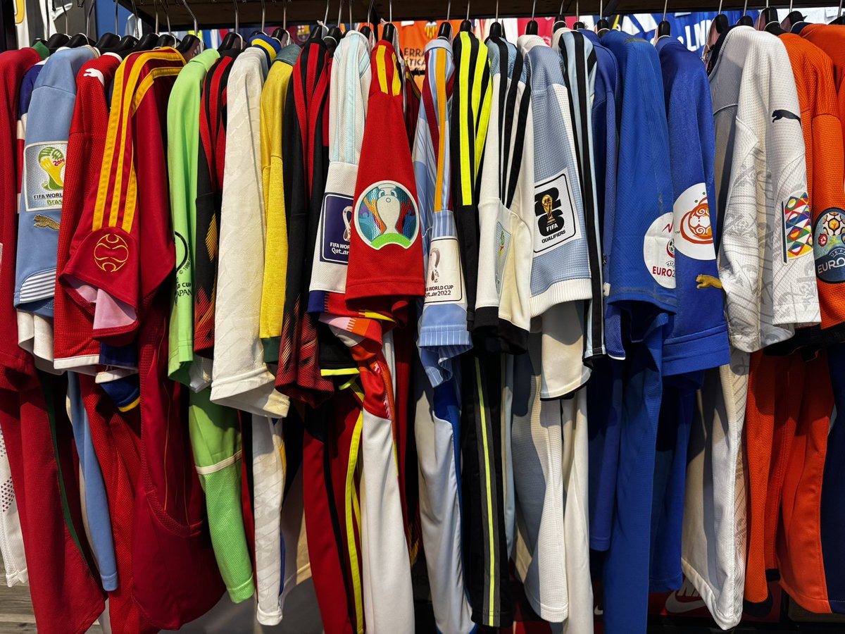 V24FS's tweet image. Ngangengong tau-tau weekend lagi 🫨