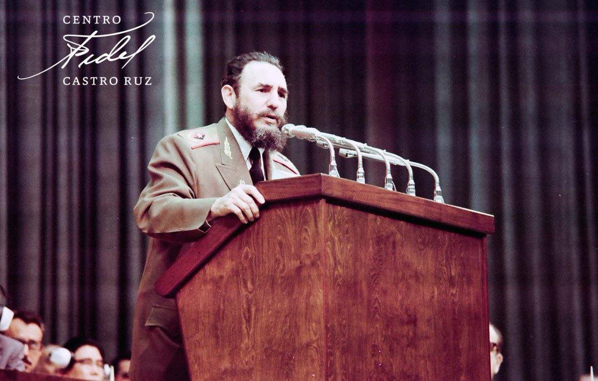 #Fidel:"La #Revolución y la historia serán muy exigentes con el #Partido, aunque Revolución y Partido sean hoy la misma cosa. Habrán de ser igualmente exigentes con el Estado y la administración".