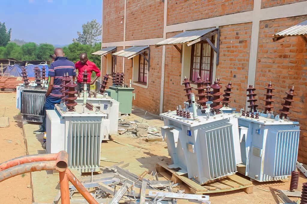 🔴⚡️ [ 𝗜𝗡𝗬𝗨𝗠𝗔 𝗬𝗢 𝗞𝗪𝗨𝗕𝗔𝗞𝗔 𝗜𝗡𝗚𝗢𝗠𝗘𝗥𝗢, 𝗛𝗔𝗞𝗨𝗥𝗜𝗞𝗜𝗥𝗔 𝗚𝗨𝗞𝗪𝗜𝗥𝗔𝗚𝗜𝗭𝗔 𝗨𝗠𝗨𝗬𝗔𝗚𝗔𝗡𝗞𝗨𝗕𝗔 𝗠𝗨 𝗕𝗘𝗡𝗘𝗚𝗜𝗛𝗨𝗚𝗨 ]
======================
Guhera kuri uyu wa Kane 3/7/2025, Abayobozi b’ikigo <a href="/ABER80724107/">ABER</a> kijejwe gukwiragiza umuyagankuba mu