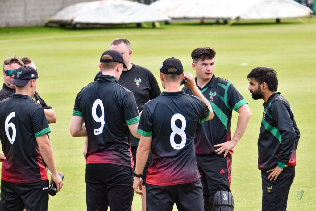 🏏LHK ALAN MURRAY CUP PREVIEW🏏

Preview of this evening’s fixtures in the LHK Group Alan Murray Cup, as the groups reach their climax there are no fewer than 11 teams who can all still qualify for the semi-final stage!

cricketleinster.ie/news/lhk-insur…