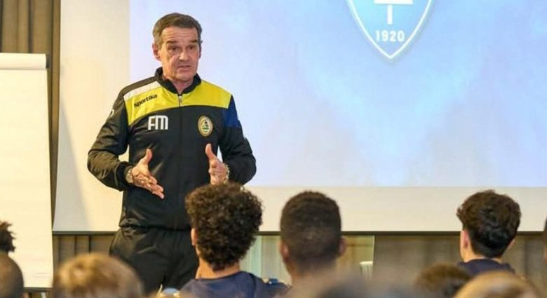 Con una pistola y la estampa de Sor Eusebia Palomino: los atracos del ex futbolista Fabrizio Maiello reportecatolicolaico.com/2025/07/04/con…