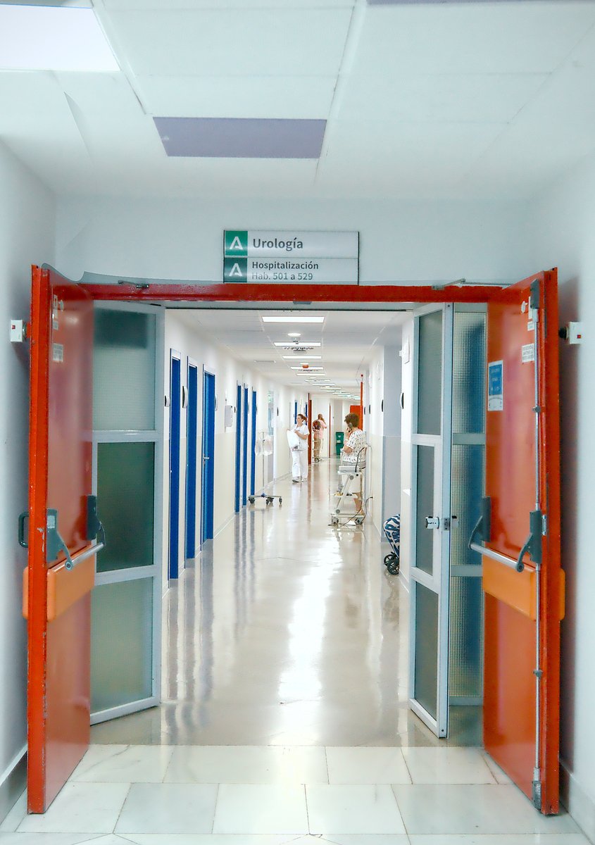 🆕😍¡En nuestra planta de Urología están de estreno! Ha finalizado la reforma que ha mejorado la accesibilidad a los baños, la iluminación y la climatización, además de darle un aspecto más acogedor.
🏥Esta planta tiene un tasa aproximada de 2.000 ingresos anuales.