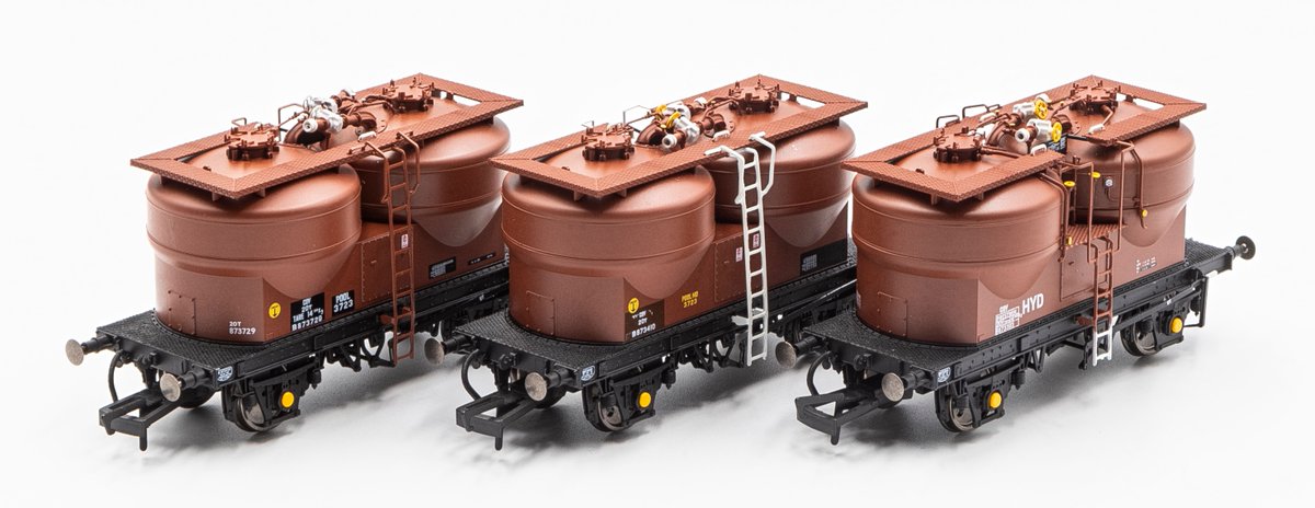The British Railways ‘Prestwin’ wagons are the next ‘OO’ gauge wagon project for Clark Railworks, with six triple packs due to land towards the end of 2025. Find out full details here: keymodelworld.com/article/br-pre…
