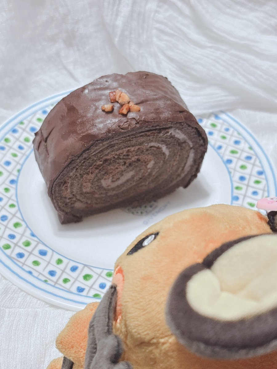 dedechan07's tweet image. ケーキ食べていいかちゃんと確認するかわいくてえらいデデンネ