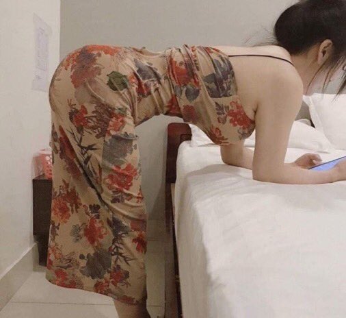 Anh làm e bắn nước đi